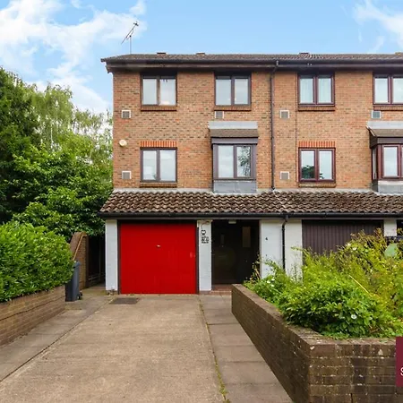 Apartamento Isleworth - 4 Bed Modern House